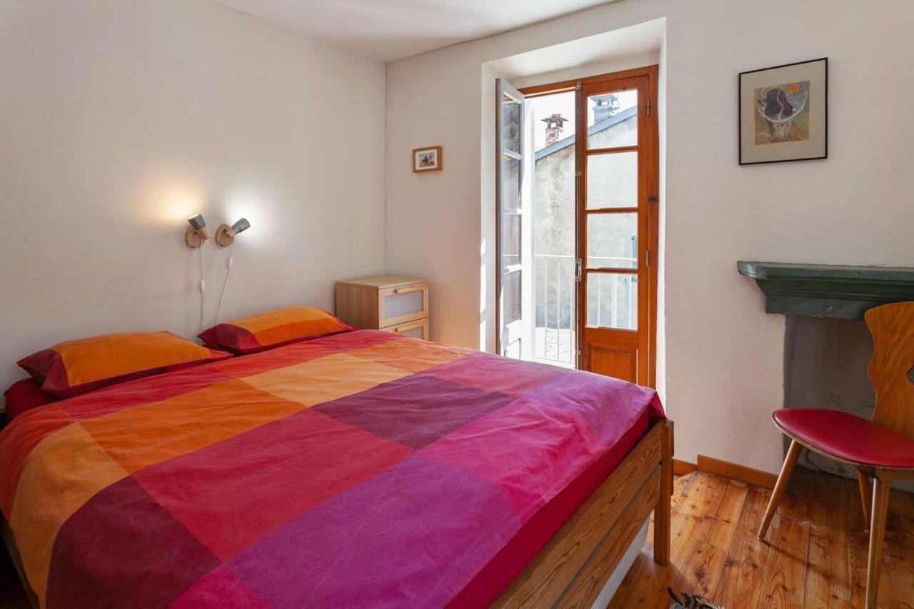 Sunny 1-Bed Apartment In Lovely Mountain Village La Brigue Exterior foto