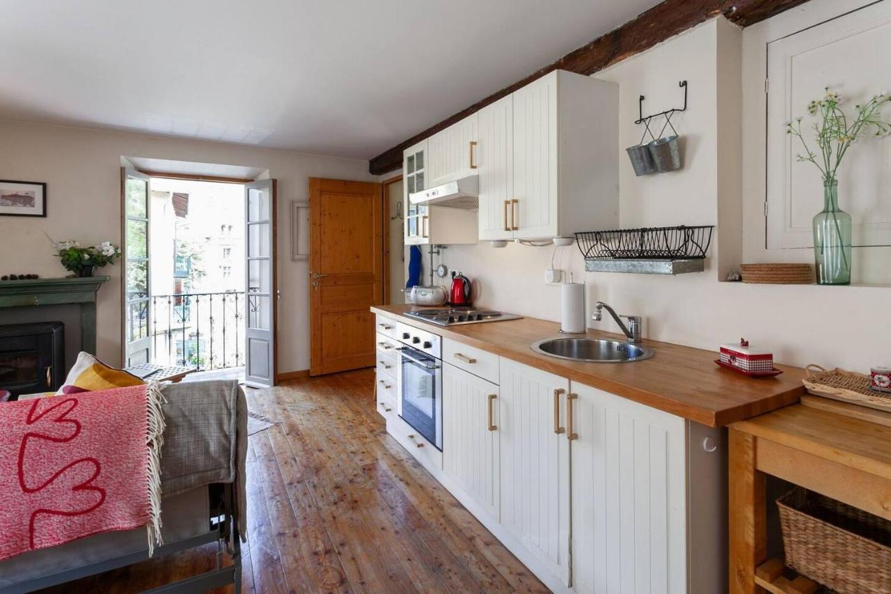 Sunny 1-Bed Apartment In Lovely Mountain Village La Brigue Exterior foto